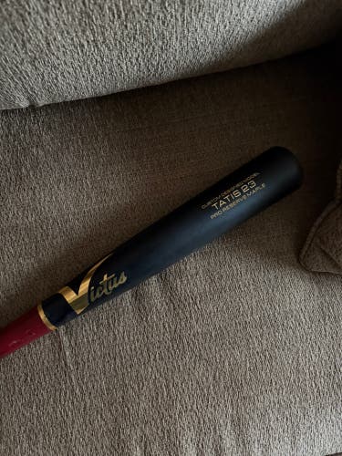 Victus Tatis21 Maple Bat (-3) 29 oz 32" (Used)