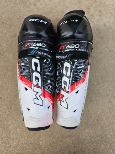 Junior CCM JetSpeed FT680 12" Shin Pads (Used)