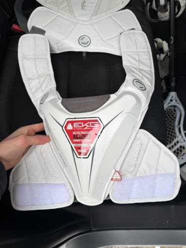 Large Adult Maverik MAX EKG Shoulder Pads (New)