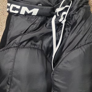 Men's Youth Small CCM Hockey Pants (Used)