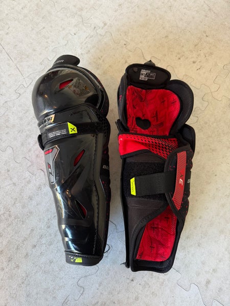 Intermediate Bauer Vapor 3X 14" Shin Pads (Used)