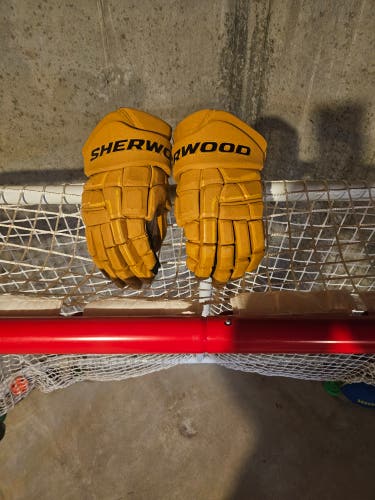 Sher-Wood Gloves 15"  brown