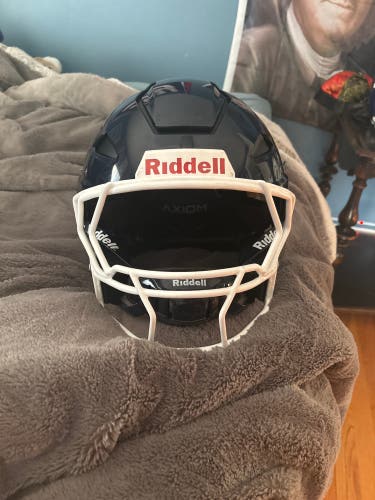 Adult XS Riddell Axiom Helmet (New)