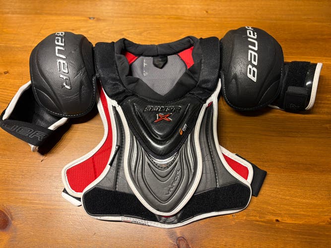 Large Junior Bauer Vapor 1X Shoulder Pads (Used)