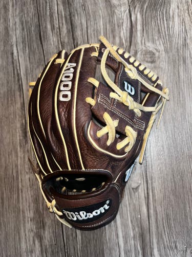 Wilson Right Hand Throw A1000 Baseball Glove 11.5" (New)