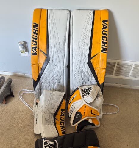 Alex Nedeljkovic Pittsburgh Penguins Game Used Vaughn SLR4 Pro Full Set