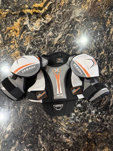 Small Youth Itech 255TL Shoulder Pads (Used)