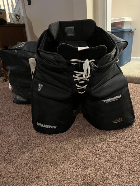 Senior XL Vaughn Velocity VE8 Pro Carbon Hockey Goalie Pants (Used)