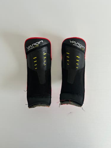 Like New Size 8 Bauer Hyperlite Tongues