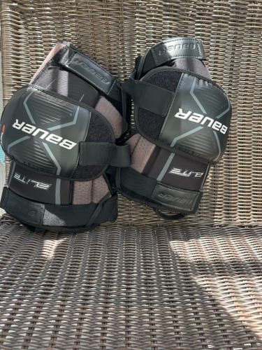 Bauer elite goalie knee pads