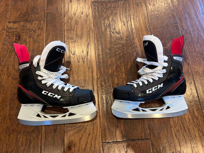 CCM JetSpeed FT455 Hockey Skates Regular Width Size 5