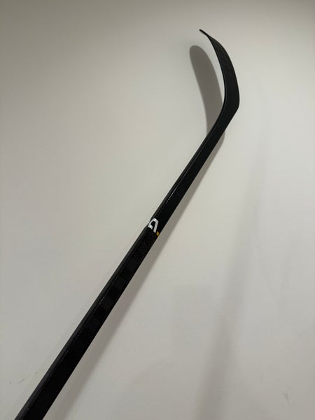 Senior PRO Right Handed Hockey Stick Toe Pattern 70 Flex Pro Stock (New)