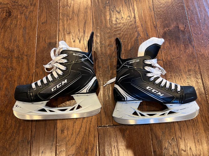 CCM Tacks 9040 Hockey Skates Regular Width Size 3