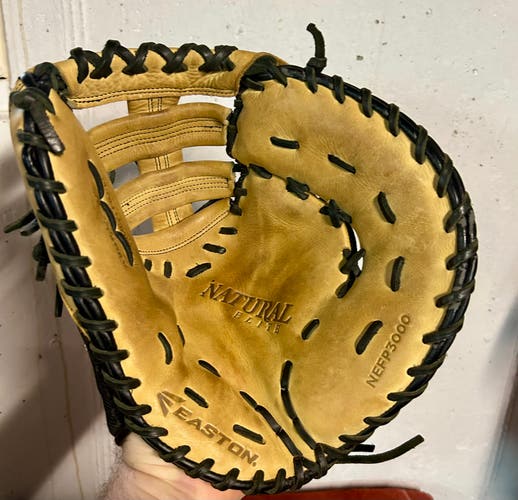 Easton Natural Elite RHT First Base Mitt