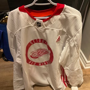 NEW NHL DETROIT RED WINGS AUTHENTIC PRACTICE JERSEY Size 56 Adidas Jersey