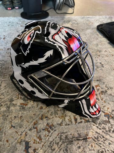 Senior Large Fit 3 2018 Bauer NME 8 Goalie Mask (Used)