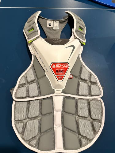 Small Maverik Max Chest Protector (New)