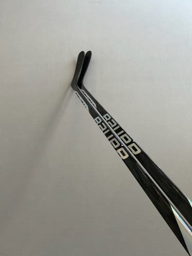 *2 Pack* of New 70 Flex P92 Intermediate Bauer Nexus Sync Right Handed Pro Stock Hockey Sticks