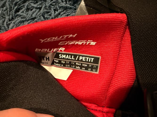 Youth Small Bauer Hockey Pants (Used)