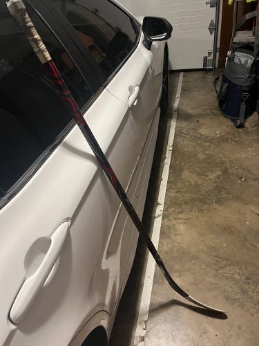 Intermediate Bauer Vapor X700 Right Handed Hockey Stick P92 60 Flex (Used)