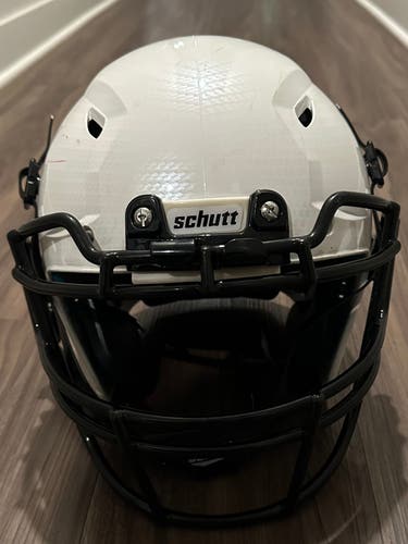 Adult Large Schutt Vengeance Pro Helmet (Used)