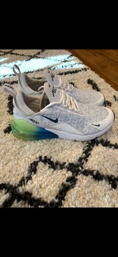 Men's Size M 12.0 (W 13.0) Adult Nike Air Max 270 Shoes (Used)