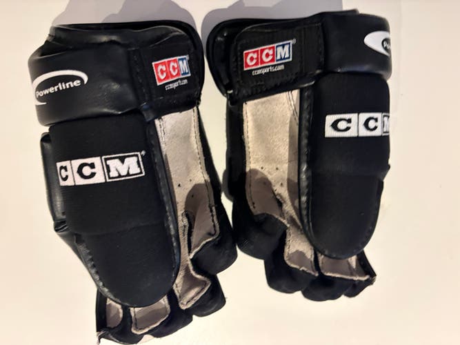 CCM Powerline 152 Gloves 9" (Used)