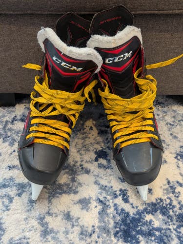 CCM JetSpeed 270 Hockey Skates Regular Width 8.5 (Used)