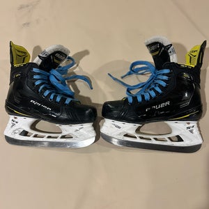 Bauer Supreme M4 Hockey Skates Size 4 (Used)