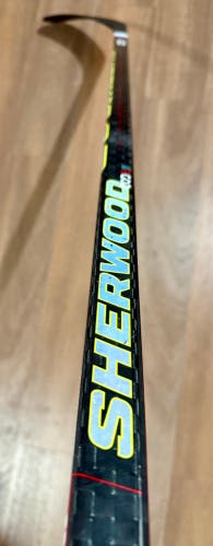 Intermediate Sher-Wood CODE IV Right Handed Hockey Stick P92 60 Flex (Used)