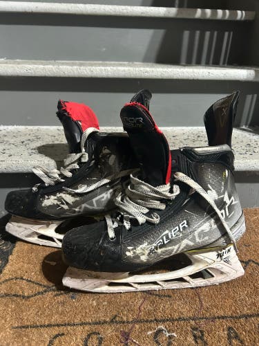 2021 Bauer Vapor Hyperlite Hockey Skates 10 (Used)