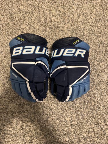Lightly Used Bauer Vapor Hyperlite Gloves 12" (Used)