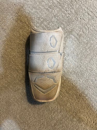White Senior EvoShield Elbow Guard Elbow Protection (Used)