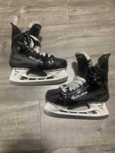 Bauer S24 Supreme Matrix (SMU) Hockey Skates Regular Width Size 5 (Used)