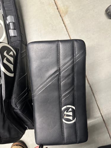 Warrior Ritual G5 Regular Goalie Blocker (Used)