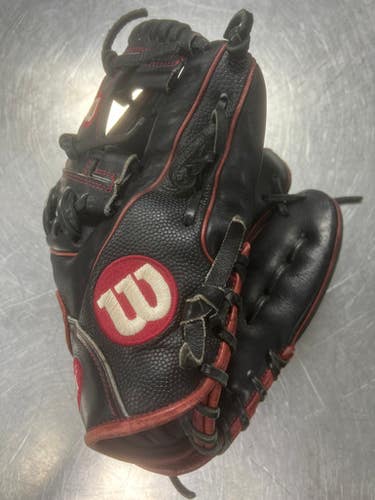 Used Wilson A2000 DP15 BB/SB Glove RH Throw Black 11 1/2" 11497-S000154582