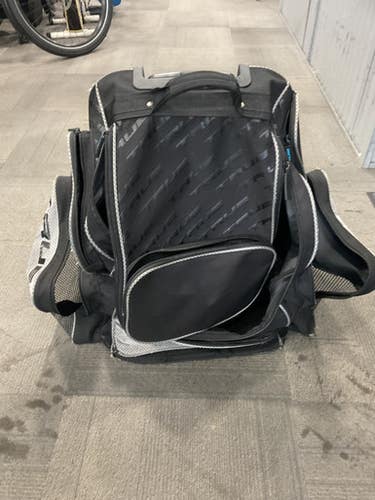 Used True Sr Hockey Wheeled Black 11614-S000227987