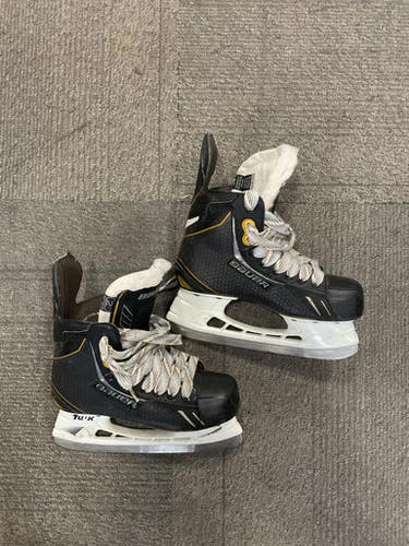 Used Bauer SUPREME COMP Junior Hockey Skate Junior 03 11614-S000227984