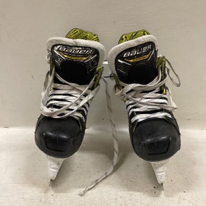 Used Bauer SUPREME M4 Junior Hockey Skate Junior 03 11725-S000496115