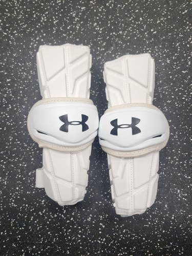 Used Under Armour Command Pro 3 Lacrosse Arm Pads/Guards White MD 11849-S000034747