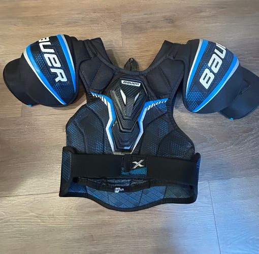 Bauer X Shoulder pads - Intermediate Medium (Used)