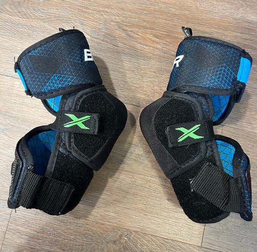 Junior Medium Bauer X Elbow Pads (Used)