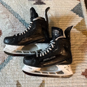2022 Bauer Supreme Mach Hockey Skates Regular Width 9 (Used)