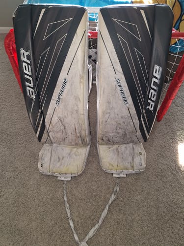 Medium 2017 Bauer S190 Goalie Leg Pads Pro Stock (Used)