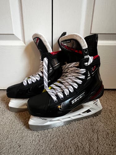 Bauer Vapor 2X Hockey Skates Extra Wide Width Size 4 (Used)
