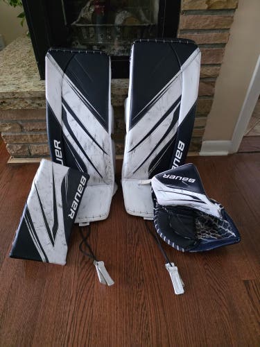30" 2024 Bauer Vapor X5 Pro Regular Goalie Full Set (Used)