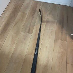 Senior Right Handed Hockey Stick Mid Pattern 75 Flex Pro Stock (New)
