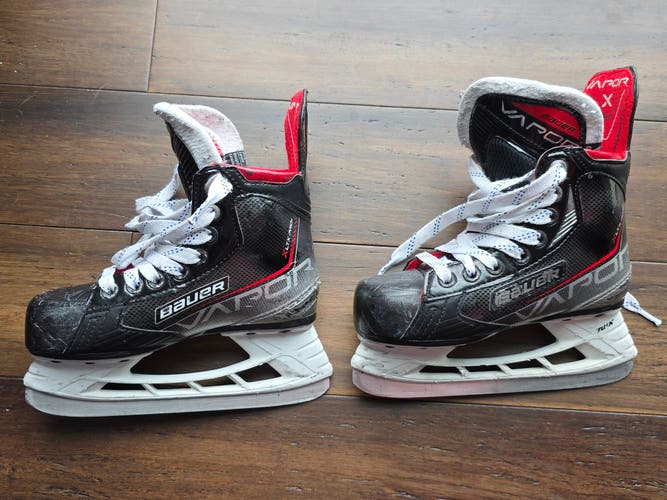 2022 Bauer Vapor XLTX Pro+ Hockey Skates Regular Width 13 (Used) - Youth