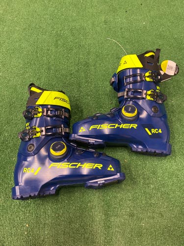 Mondo 27.5 Fischer RC4 120 MV BOA Ski Boots Stiff Flex (New)
