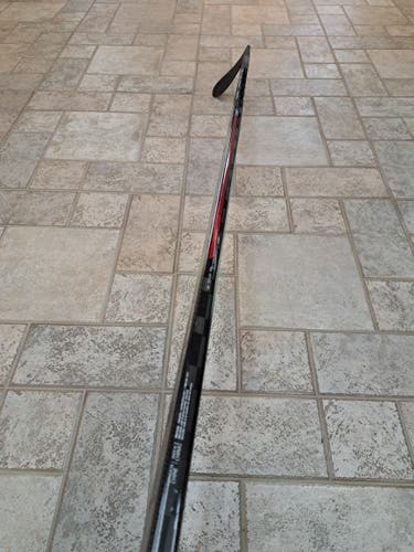 Senior CCM JetSpeed FT8 Pro Left Hand Hockey Stick P28 75 Flex (New - Silver)